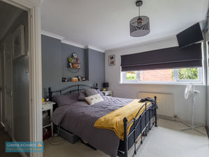Bedroom- click for photo gallery